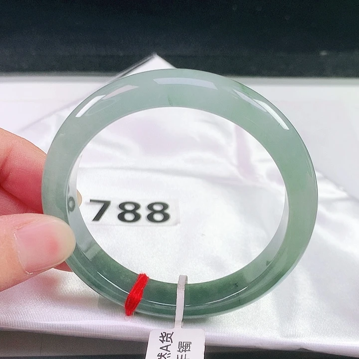 未镶嵌手镯翡翠788