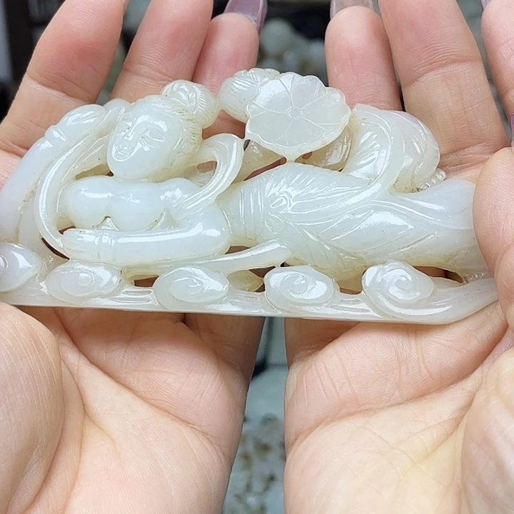 w***生和田玉未镶嵌挂件