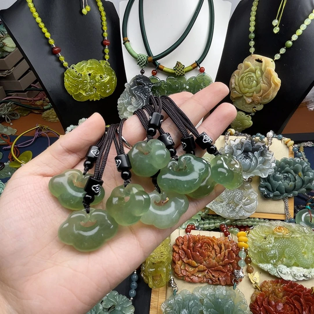 岫玉未镶嵌毛衣链