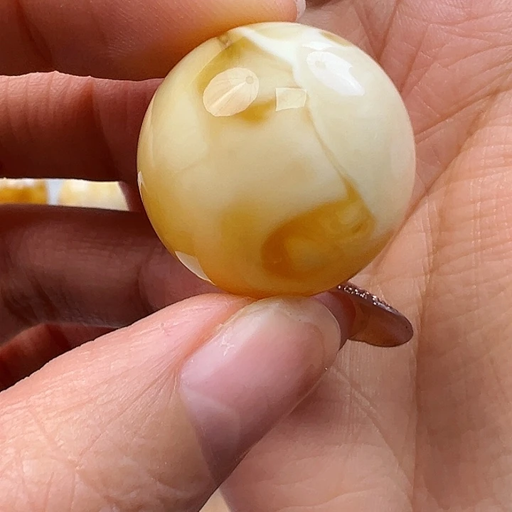 蜜蜡未镶嵌珠宝奇石