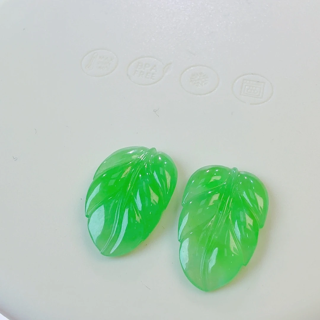 翡翠裸石叶子一对