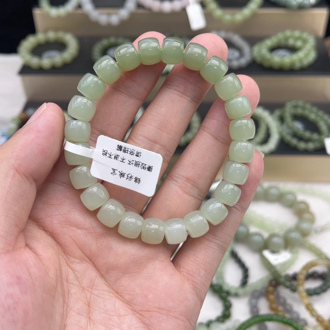 未镶嵌手串和田玉卡9.5渐变直切珠
