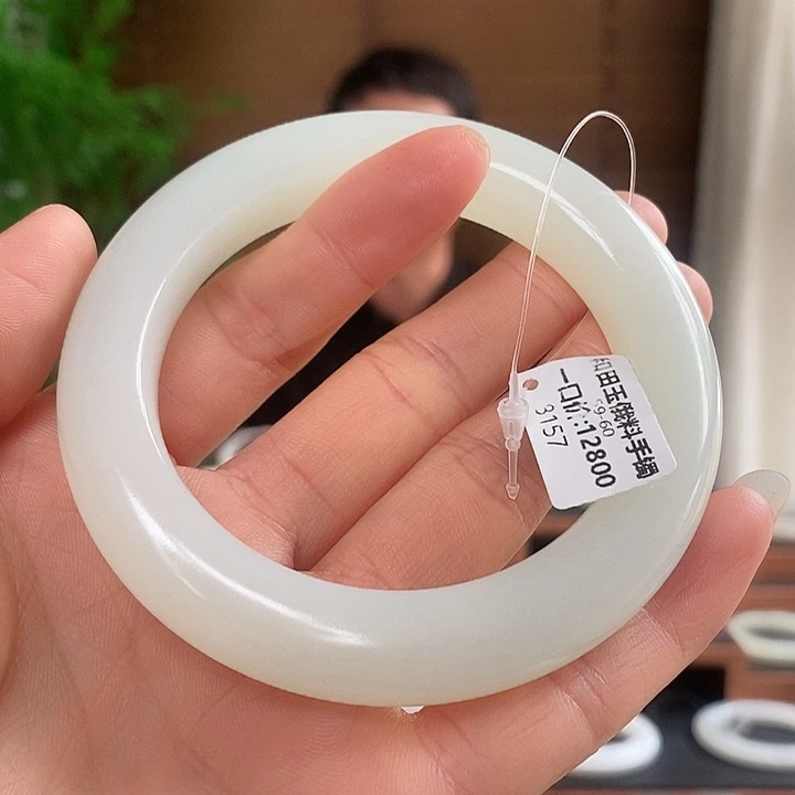 和田玉手镯未镶嵌8157