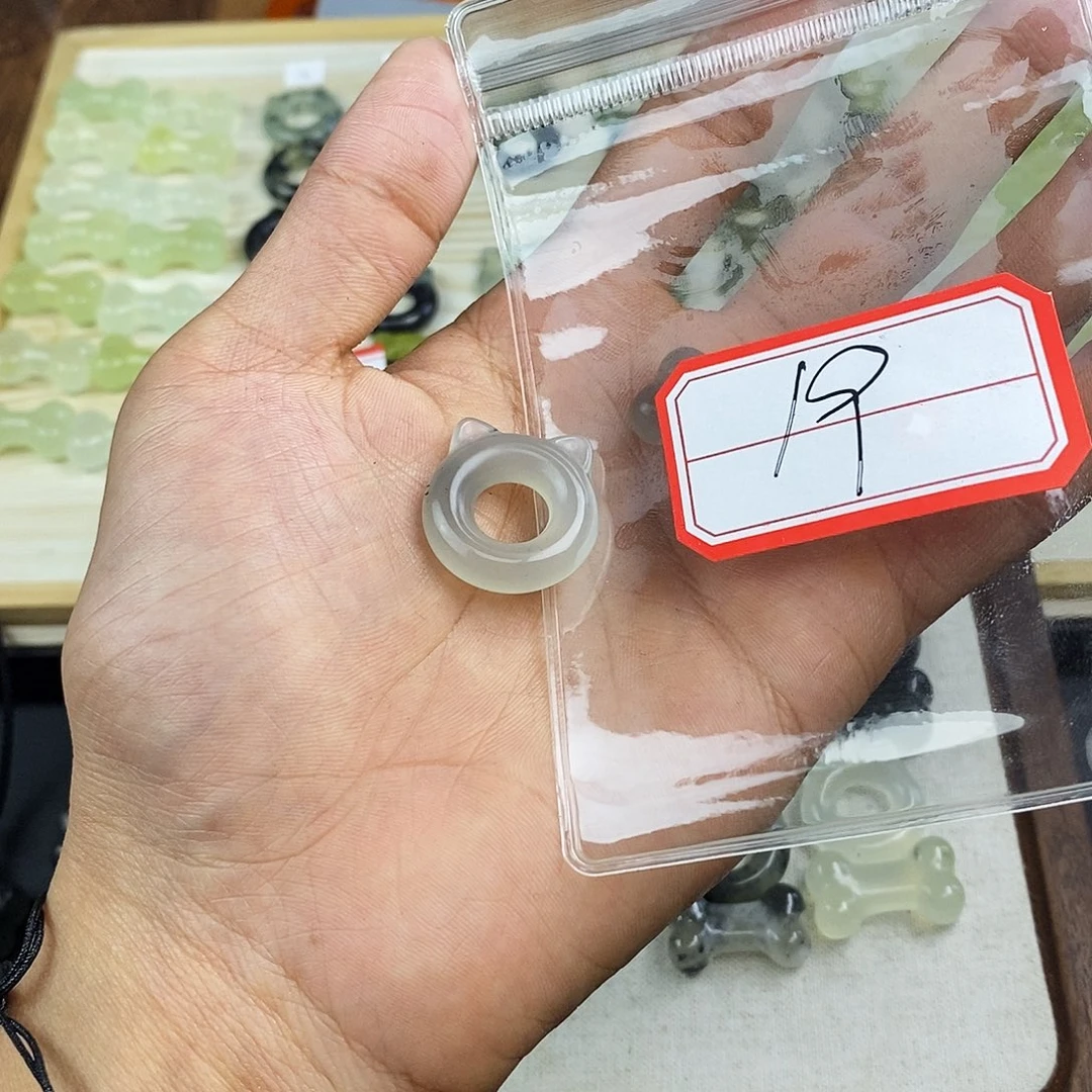 蛇纹石玉颈饰未镶嵌食****o