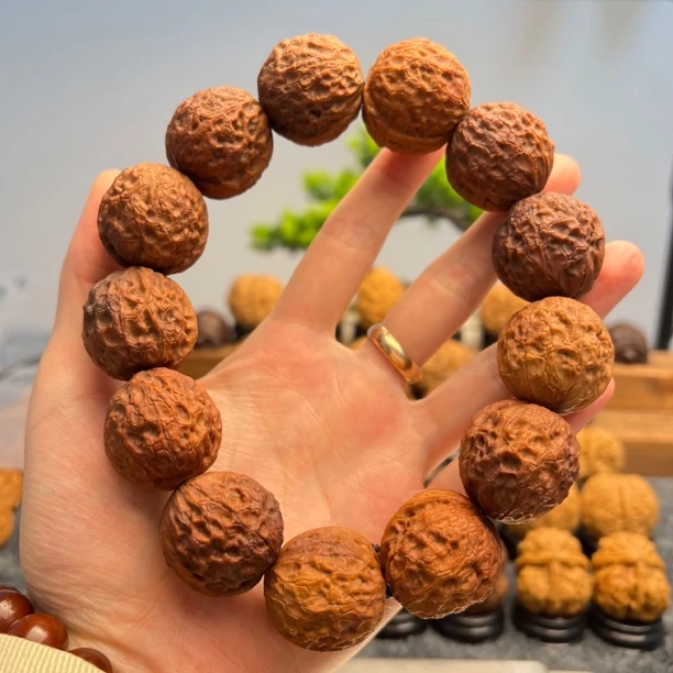 31mm七彩铁核桃手持13颗-云南铁核桃一物一图产地直发