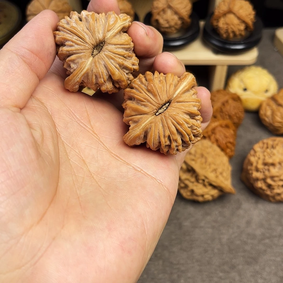 文玩核桃把件抱*花43四座楼