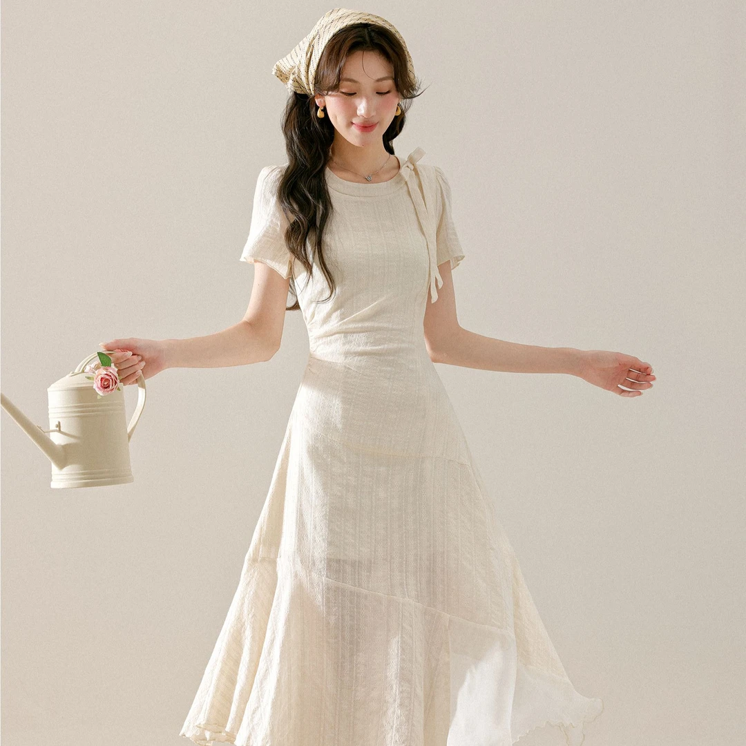 三寸藕【流动香薰】法式高级感杏色短袖连衣裙新款收腰裙子L251144