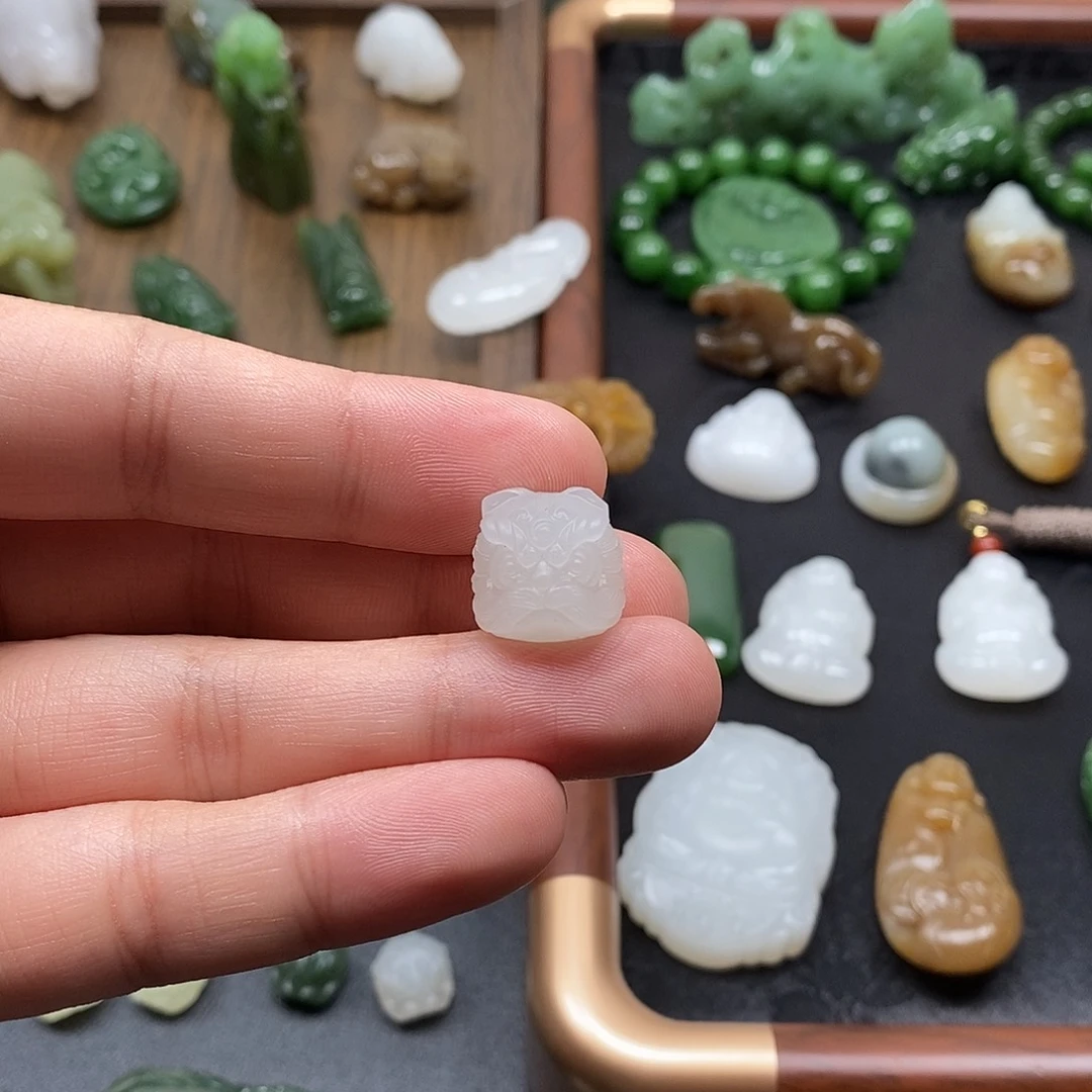 和田玉未镶嵌吊坠(不含链)