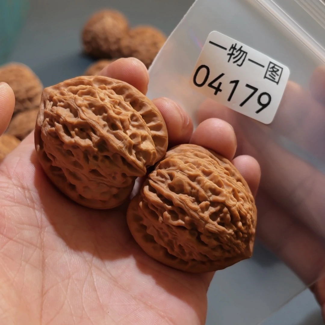 把件文玩核桃金牛