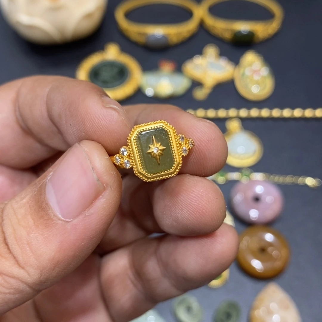 和田玉戒指银S925镀金镶嵌