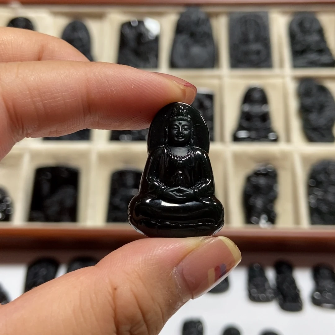 翡翠未镶嵌颈饰观音