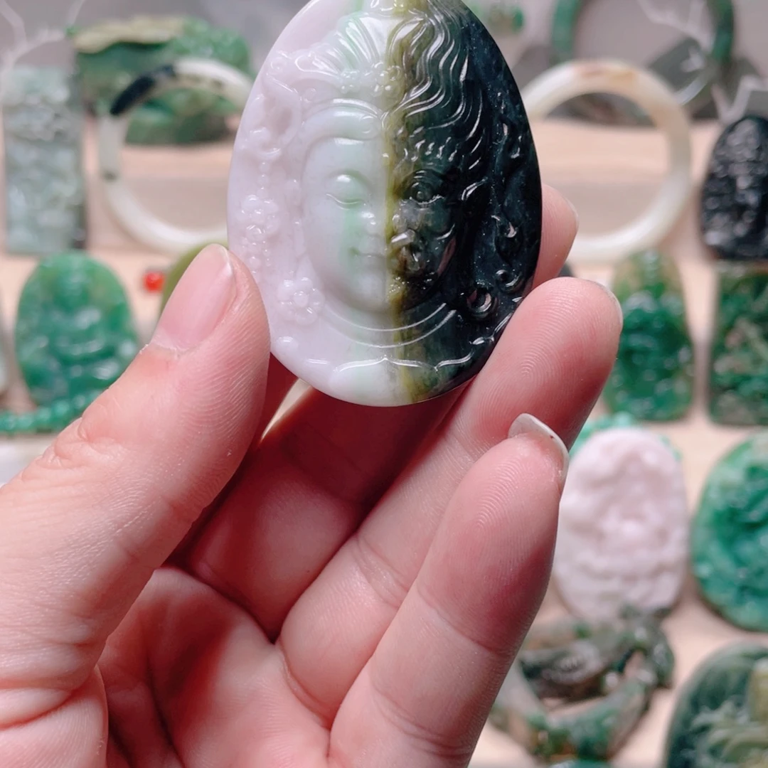 独山玉未镶嵌颈饰