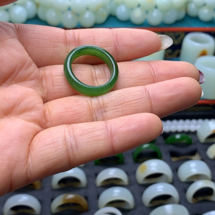 颈饰未镶嵌和田玉@*见