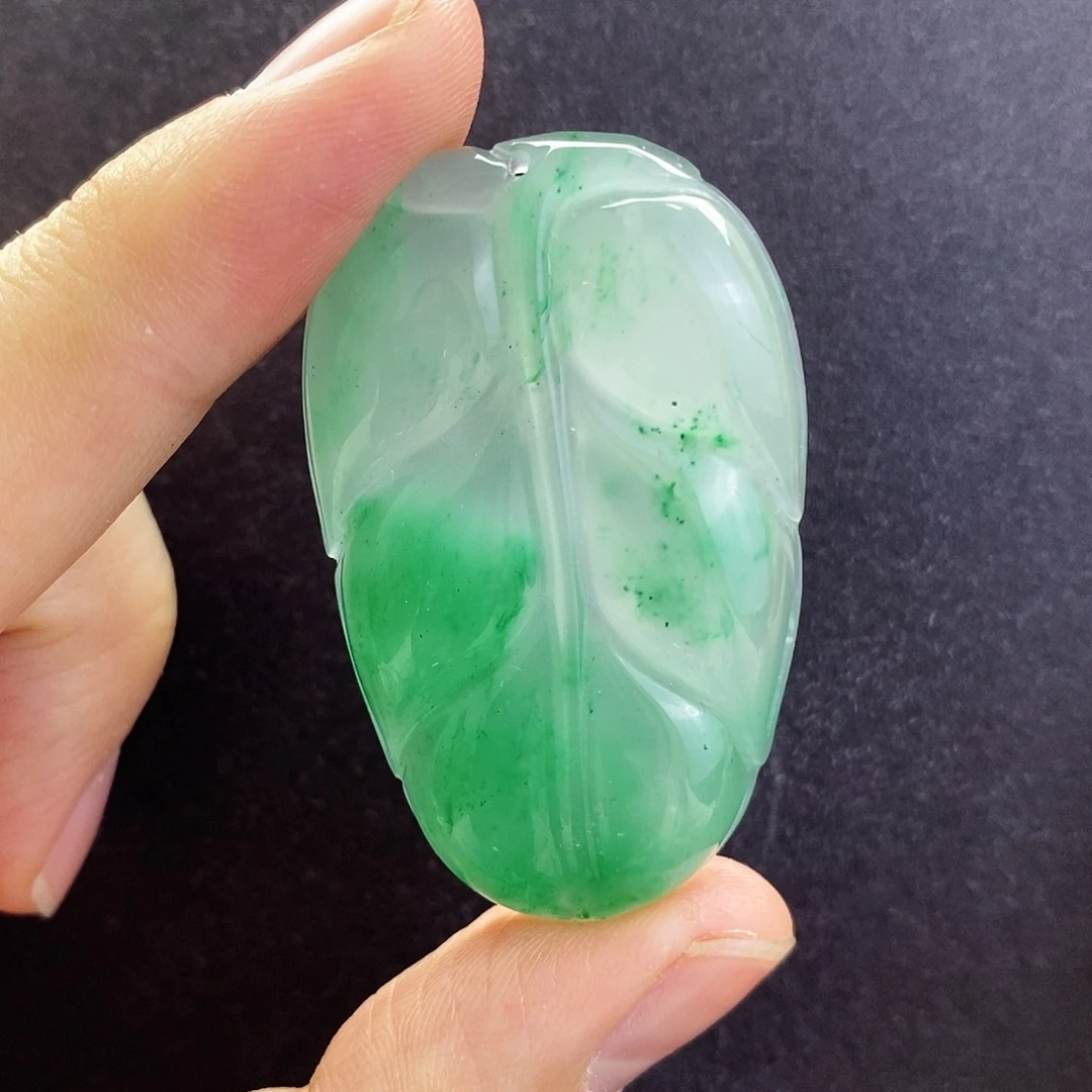 石英质玉未镶嵌颈饰