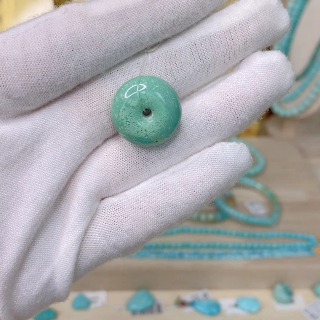 绿松石吊坠未镶嵌