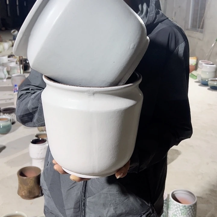 高度21厘米口20厘米