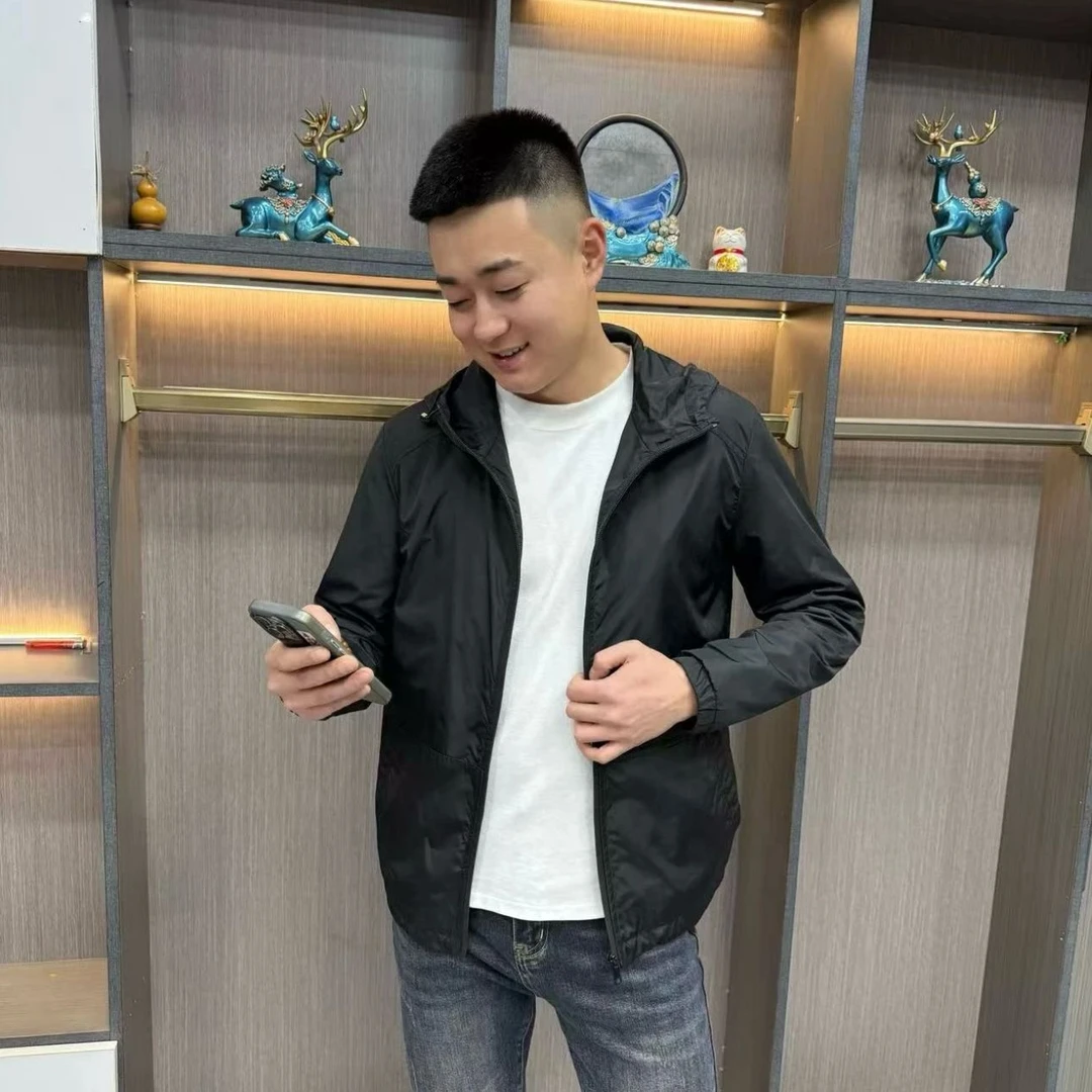 新款男士轻薄外套春夏季连帽休闲商务百搭防晒透气夹克修身网红款