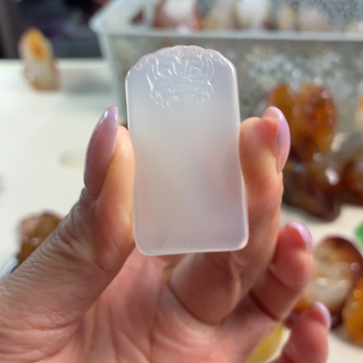 玛瑙/玉髓未镶嵌吊坠(不含链)