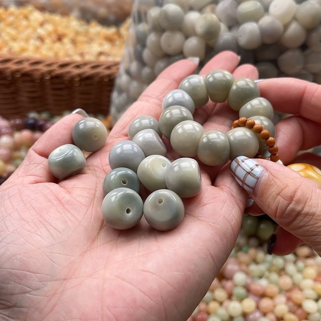 白玉菩提吊坠q/14mm/22颗