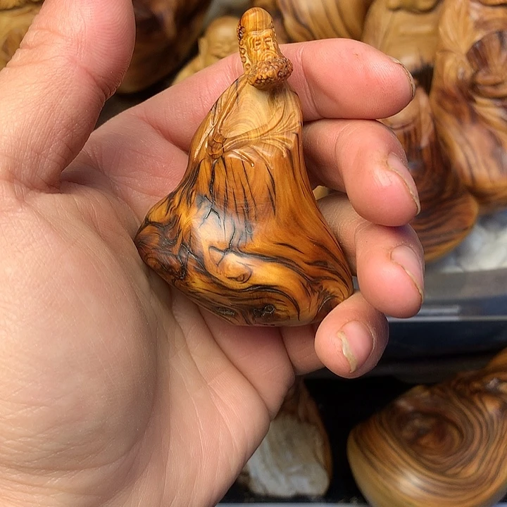 慎***独柏木一物一拍自带香味