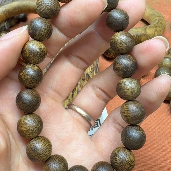 大叶紫檀（黑酸枝木类）