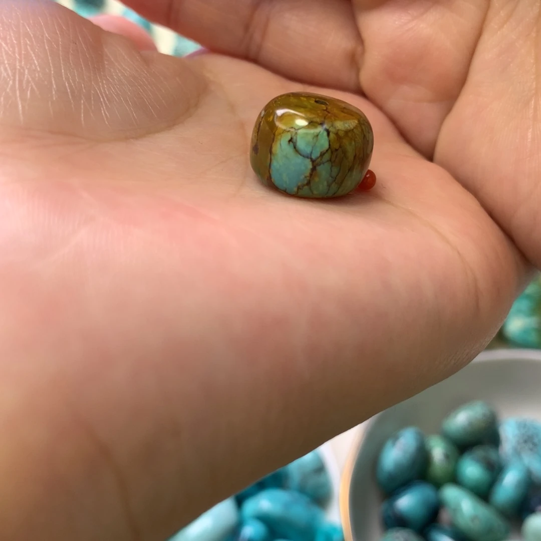 南红玛瑙未镶嵌珠宝奇石