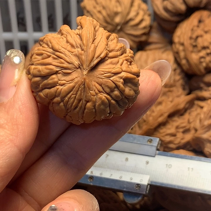 牛***妈把件文玩核桃核桃