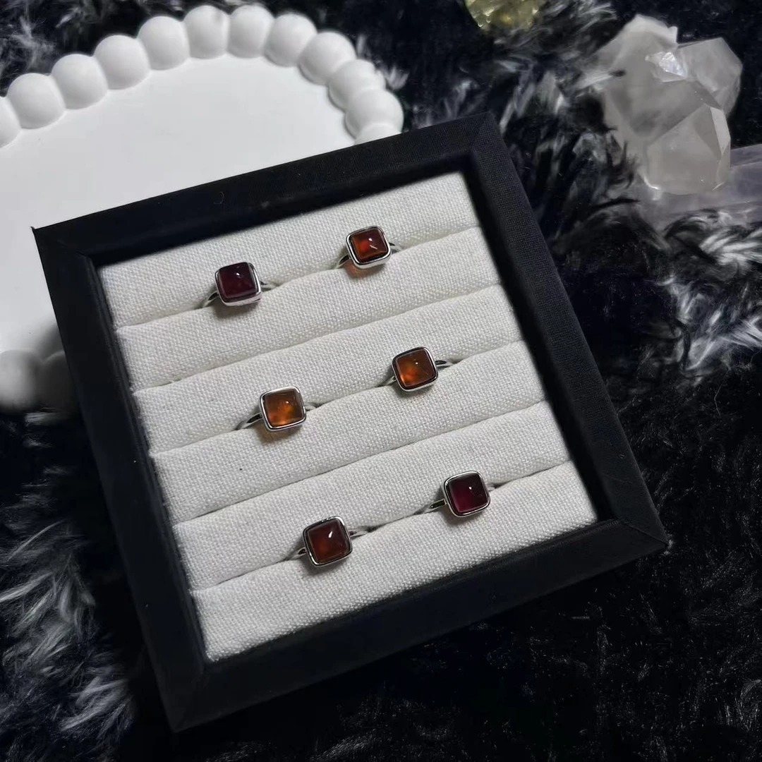 月初原创饰品 B772 石榴石戒指 多样性发货