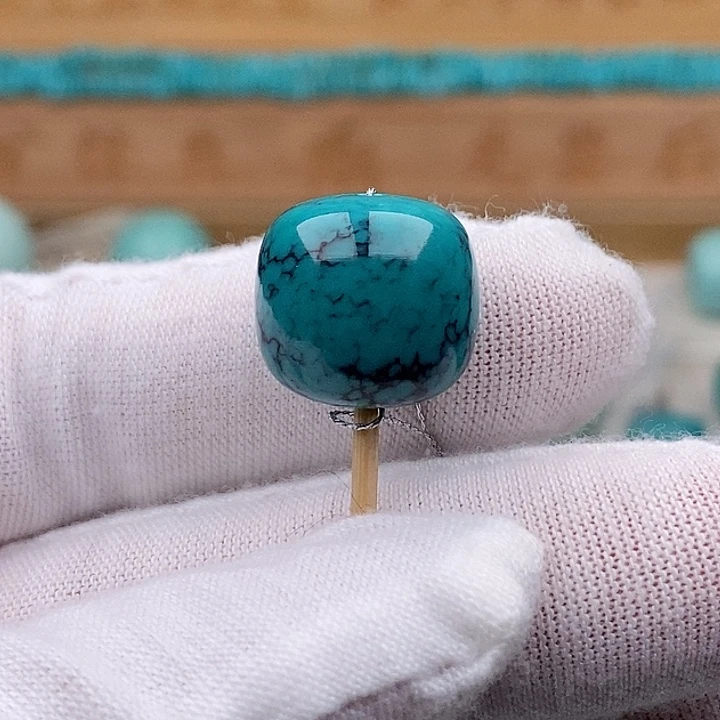 绿松石未镶嵌珠宝奇石14.6