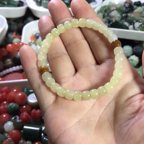 和田玉（糖玉）未镶嵌颈饰