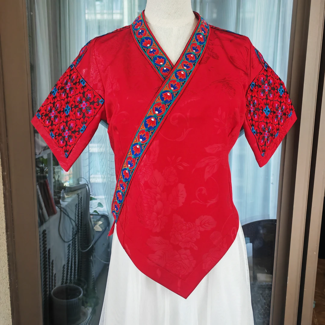 【红色花边上衣】贵州凯里复古苗族刺绣红色上衣民族风时尚传统套装