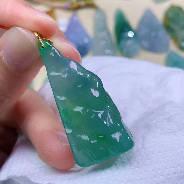 翡翠未镶嵌吊坠(不含链)