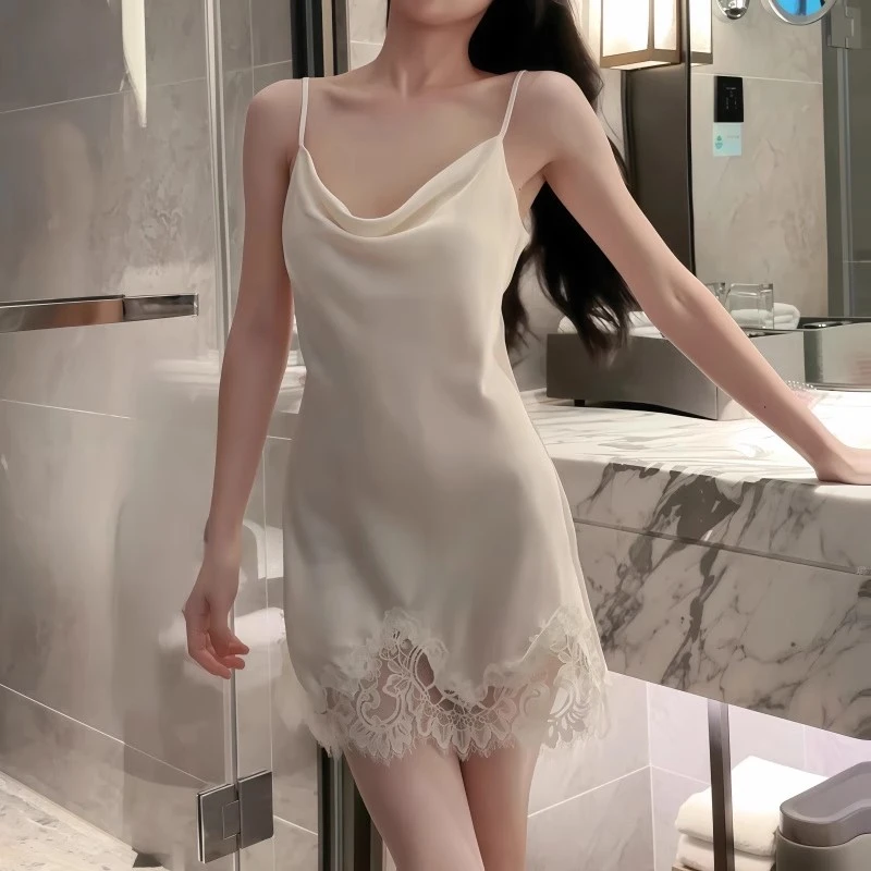 天生优雅2025秋睡裙冰丝吊带轻奢家居服蕾丝性感露背带胸垫睡衣女