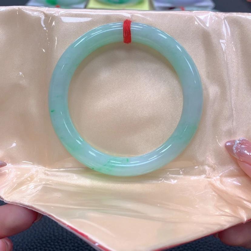 【闪购商品】翡翠手镯未镶嵌翡翠