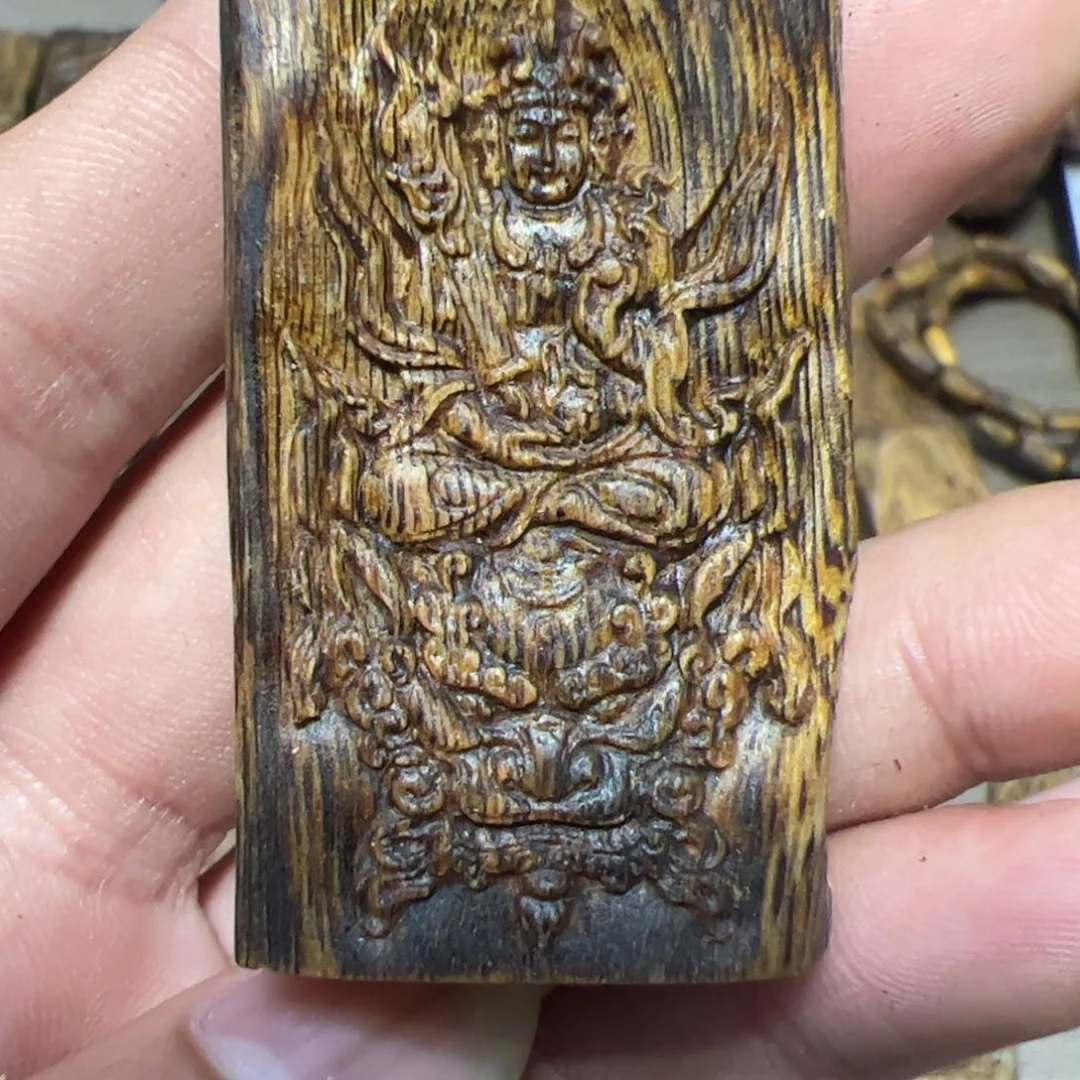 沉香木吊坠用****9糖结牌牌10.7克