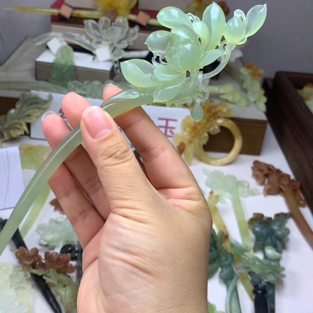 开***宝蛇纹石玉未镶嵌发饰