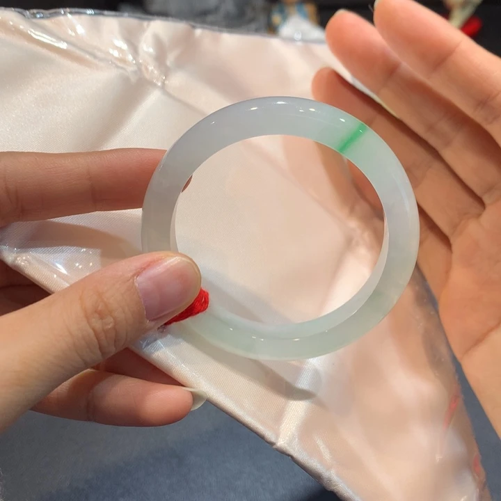 翡翠未镶嵌手镯8号