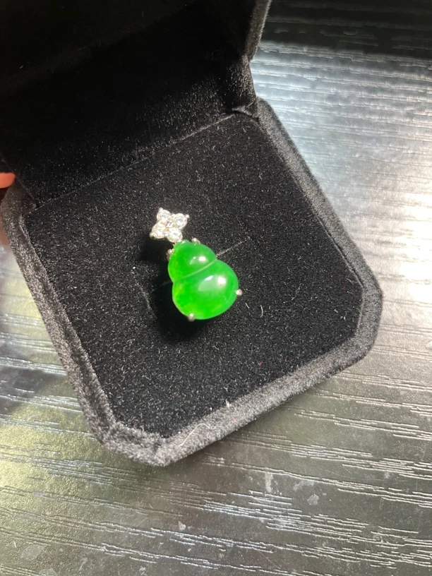 天然翡翠Ａ货925银镶葫芦吊坠