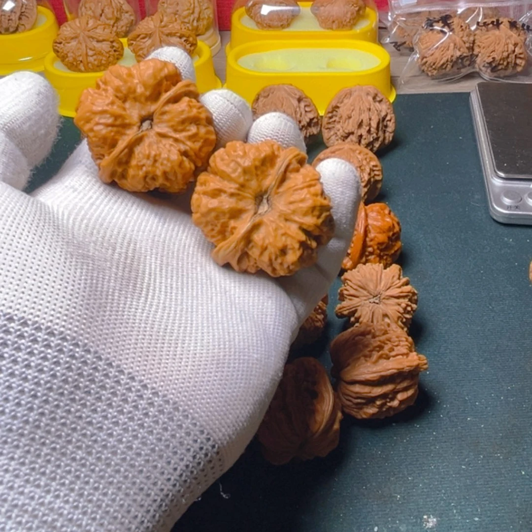 文玩核桃把件猜***谁蛙王42