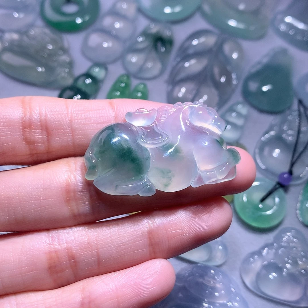 【闪购商品】翡翠颈饰未镶嵌马