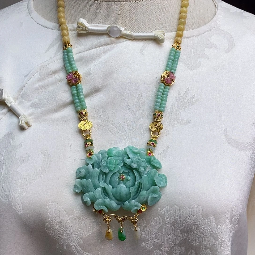 翡翠颈饰未镶嵌天然