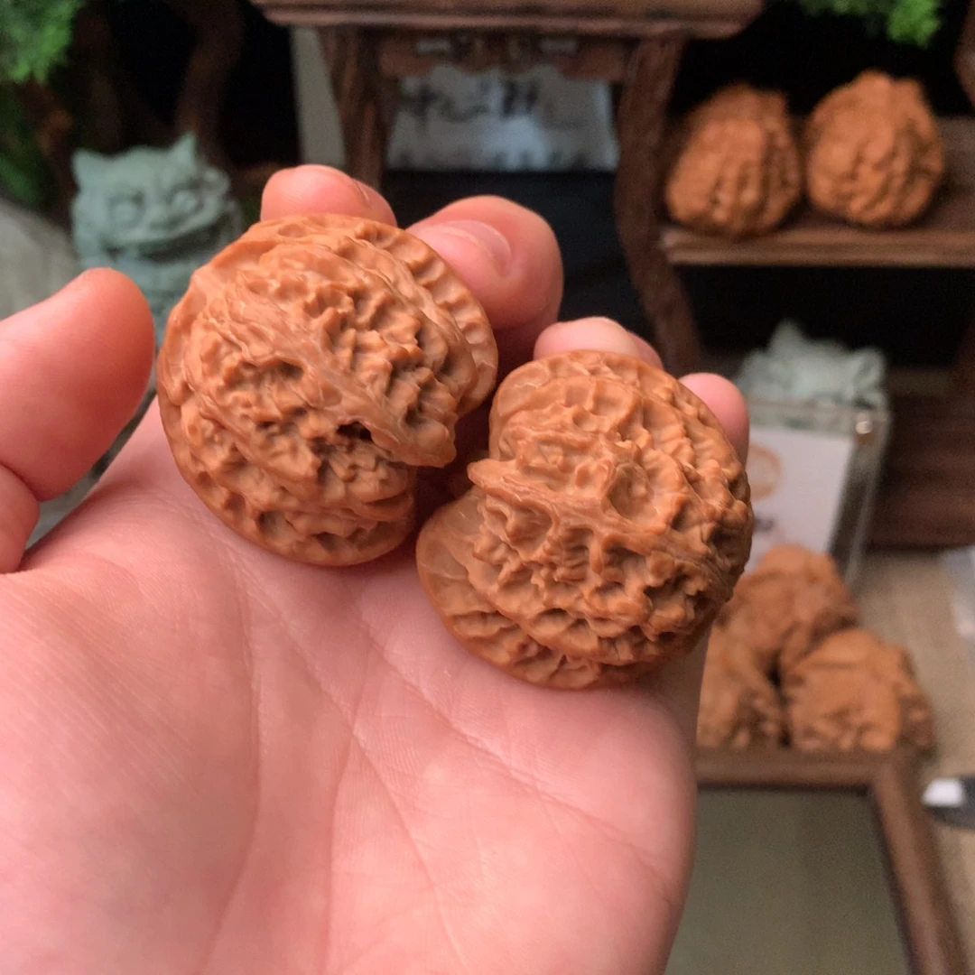 文玩核桃把件42尺寸全品无修红皮书苹果圆