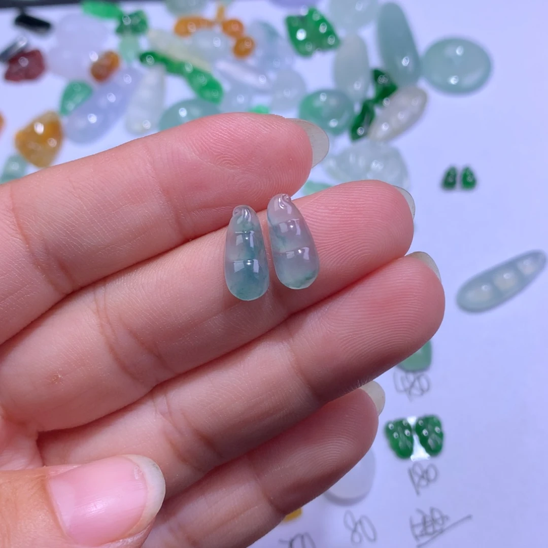 颈饰未镶嵌翡翠豆