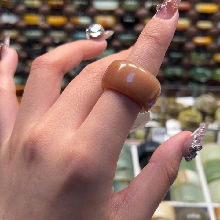 蛇纹石玉戒指未镶嵌