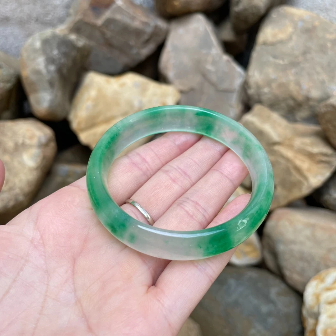 B409精品绿飘正圈镯多样性发一