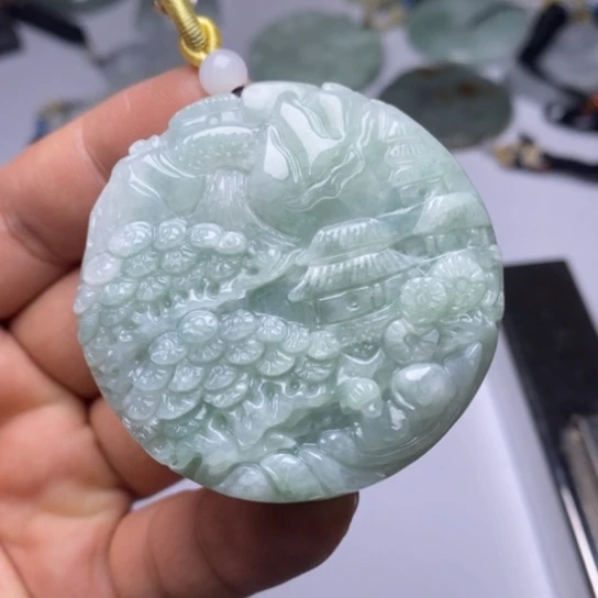 翡翠未镶嵌颈饰翡翠