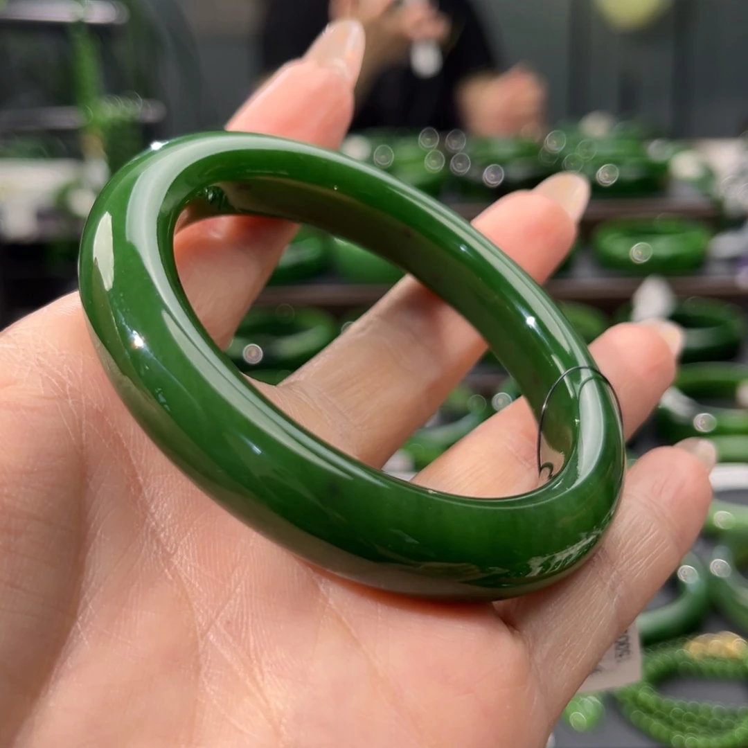 未镶嵌手镯和田玉（碧玉）