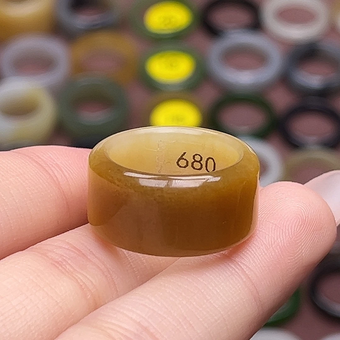 和田玉未镶嵌戒指16.9浅焦糖晕染