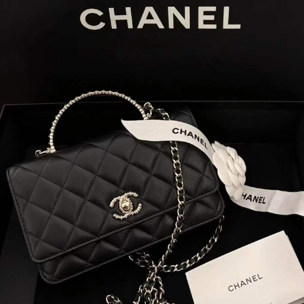 全新未使用 Chanel/香奈儿 24b 黑金闪钻手柄风琴woc 芯片款斜挎