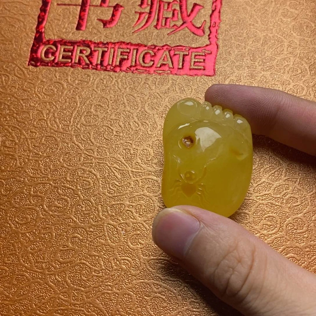 未镶嵌琥珀珠宝奇石